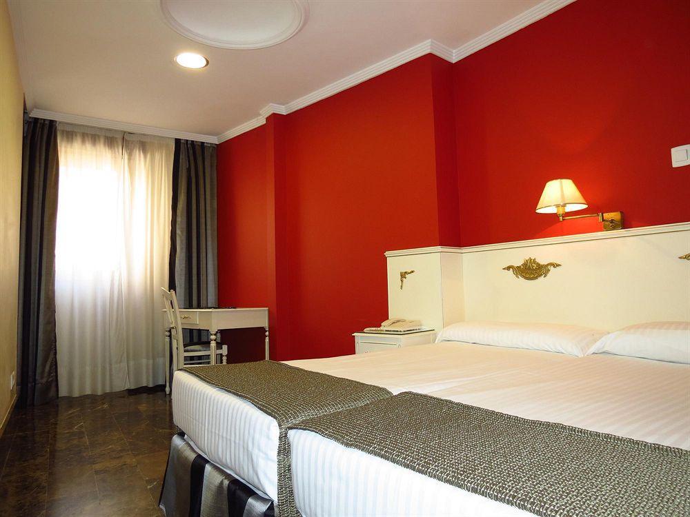 Hotel Boutique Catedral Valladolid Room photo