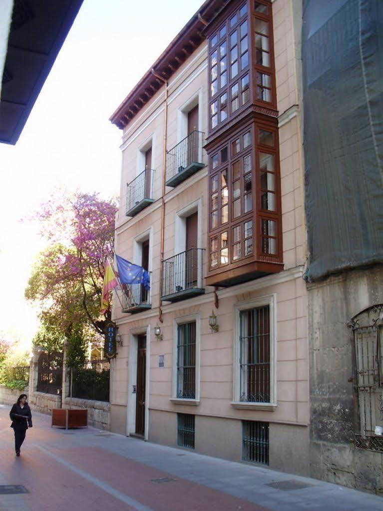 Hotel Boutique Catedral Valladolid Exterior photo